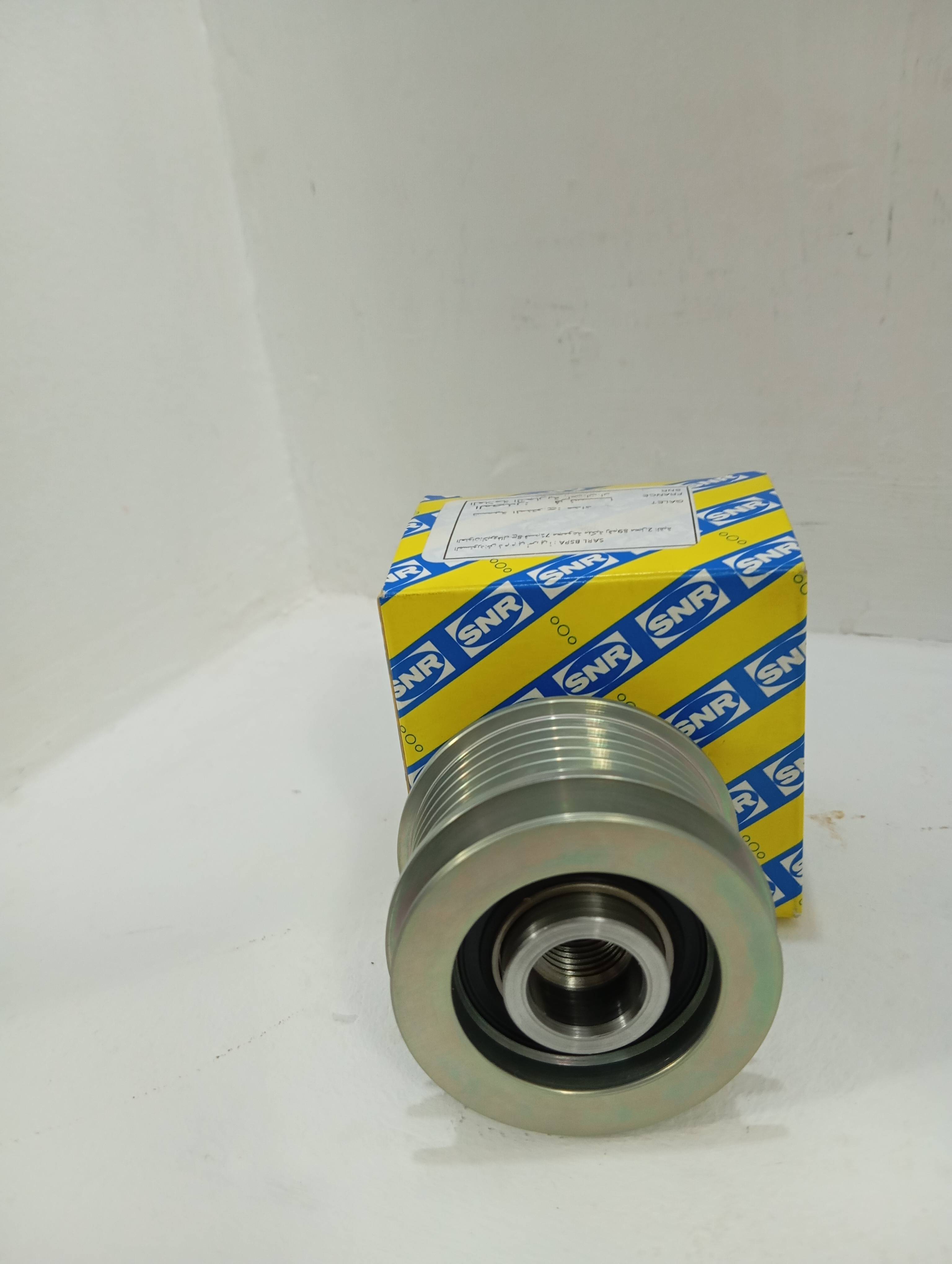 Poulie d'alternateur  Golf5 / Golf6 / bora / POLO / PASSAT / TIGUAN / IBIZA / LEON / TOLEDO / FABIA1 / OCTAVIA 2 / SUPERB / AUDI A1/ A2 / A3 / A4 / A6