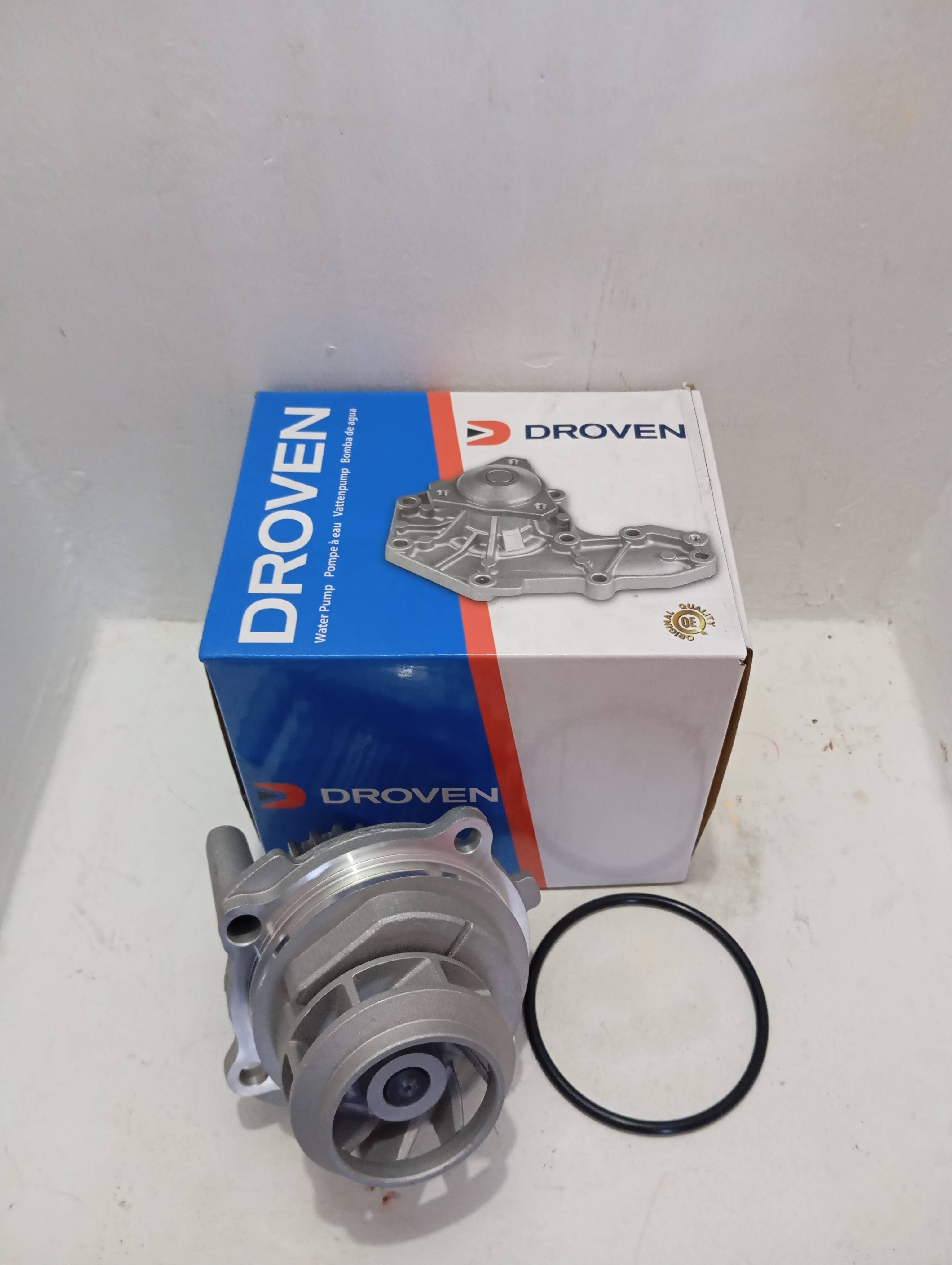 Pompe a eau Golf 6 / Golf5 / Caddy 1.6 essence 